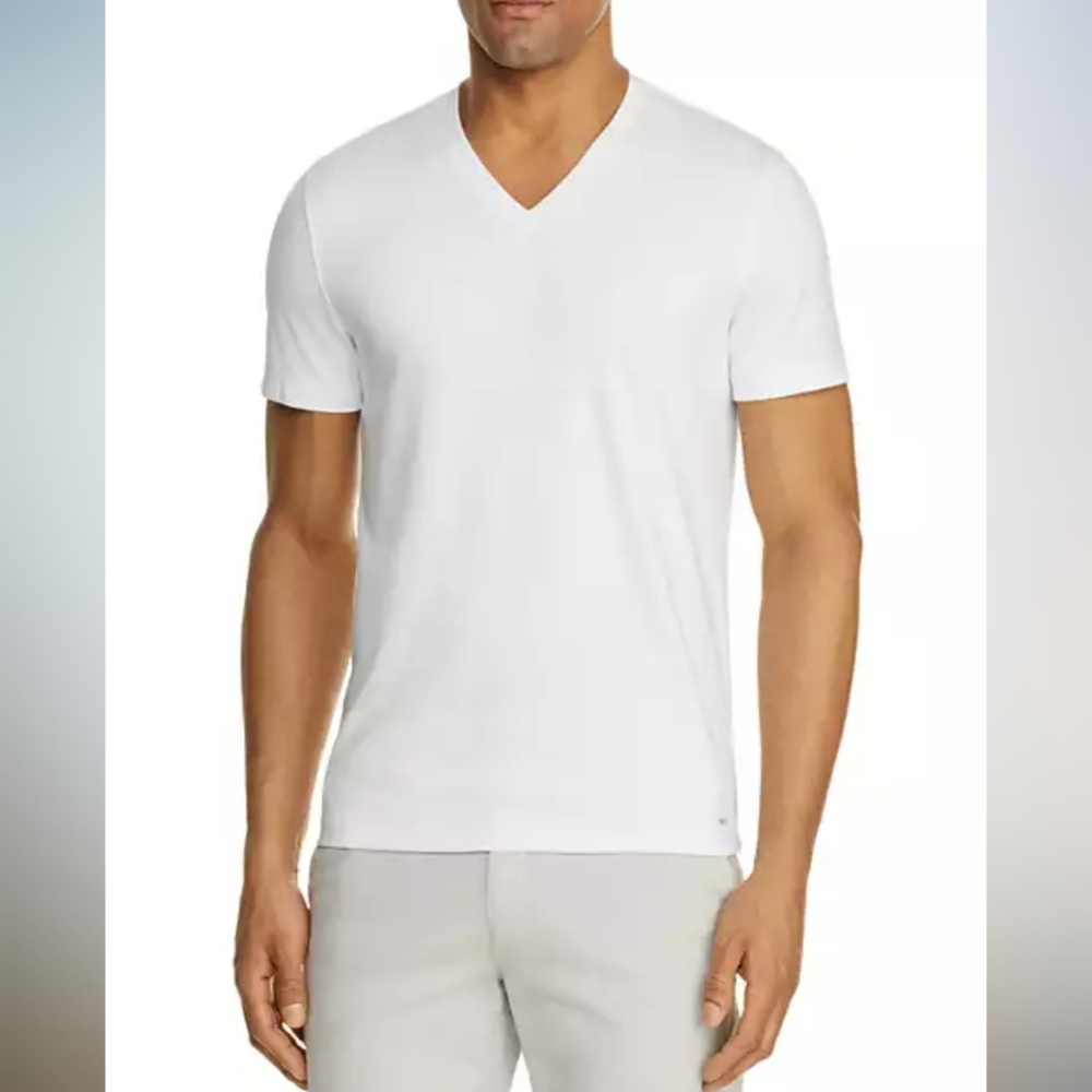 Michael Kors Men's Sleek V-Neck Short Sleeve T-Shirt White L